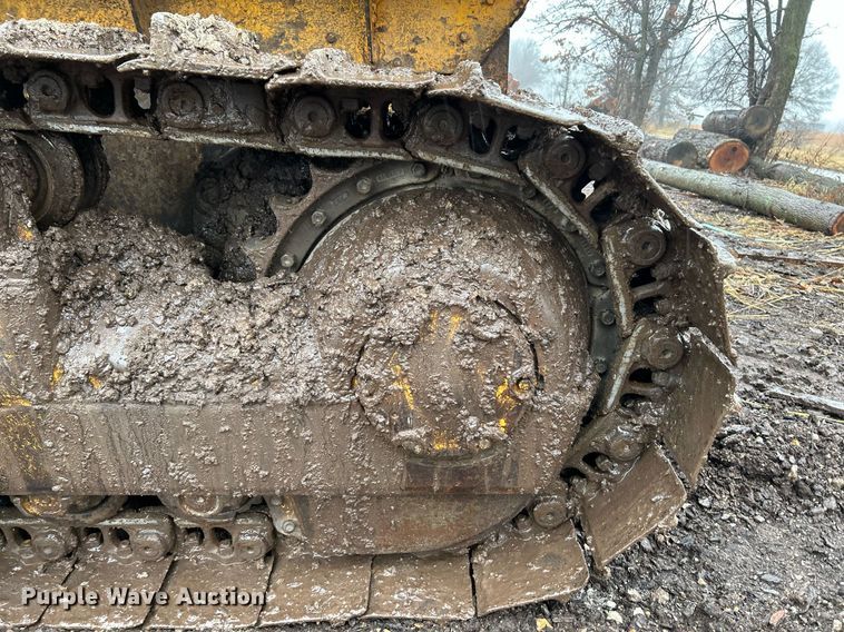 image for item NE9752 1965 Caterpillar D6C dozer