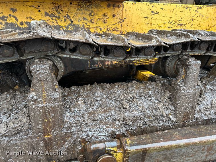 image for item NE9752 1965 Caterpillar D6C dozer