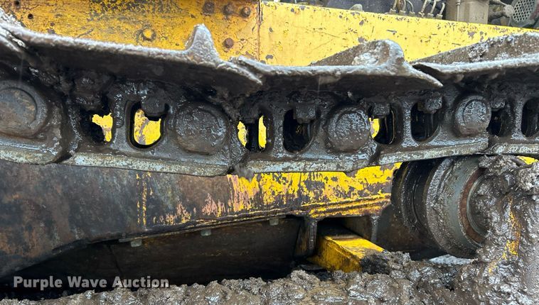image for item NE9752 1965 Caterpillar D6C dozer