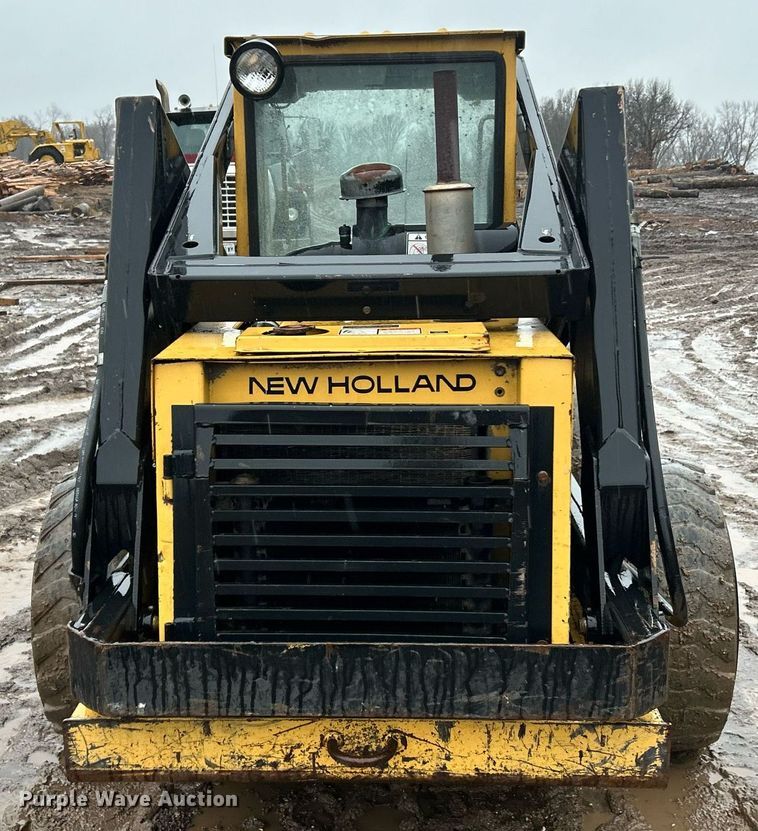 image for item NE9753 1993 New Holland L783 skid steer loader