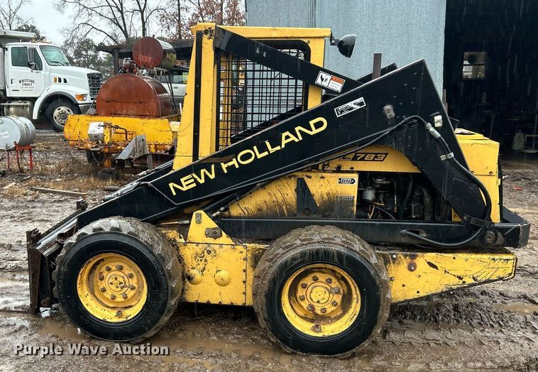 image for item NE9753 1993 New Holland L783 skid steer loader