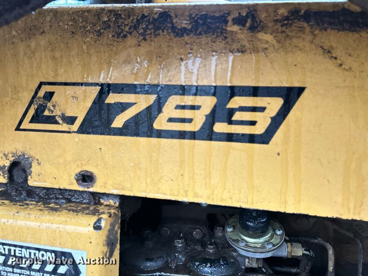 image for item NE9753 1993 New Holland L783 skid steer loader