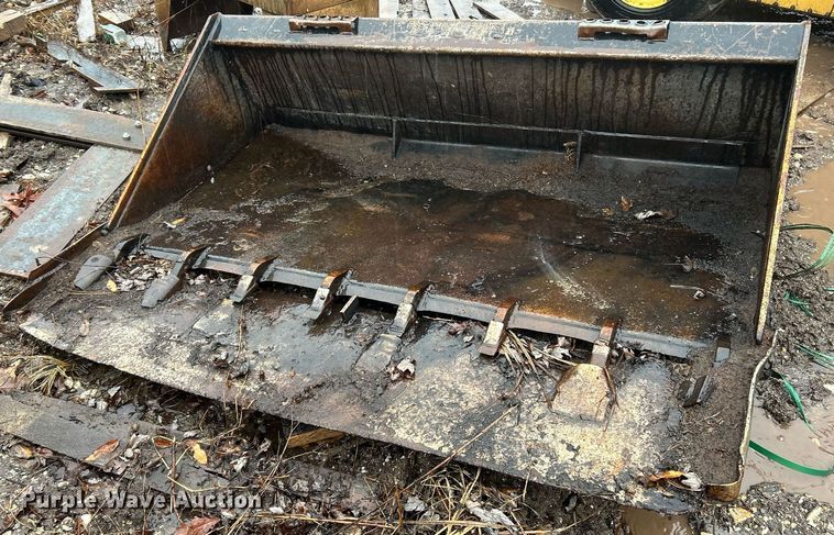 image for item NE9753 1993 New Holland L783 skid steer loader