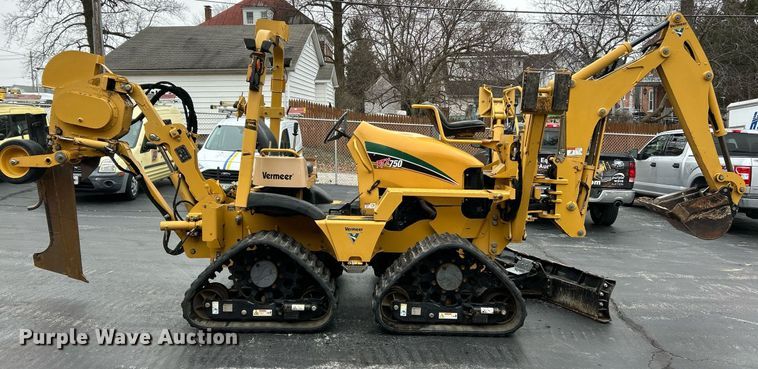 image for item NE9780 2010 Vermeer RTX750 vibratory cable plow