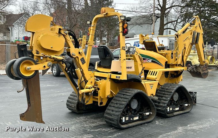 image for item NE9780 2010 Vermeer RTX750 vibratory cable plow