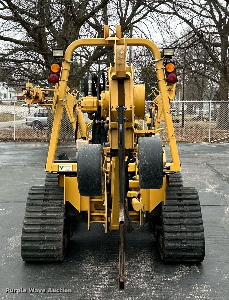 image for item NE9780 2010 Vermeer RTX750 vibratory cable plow