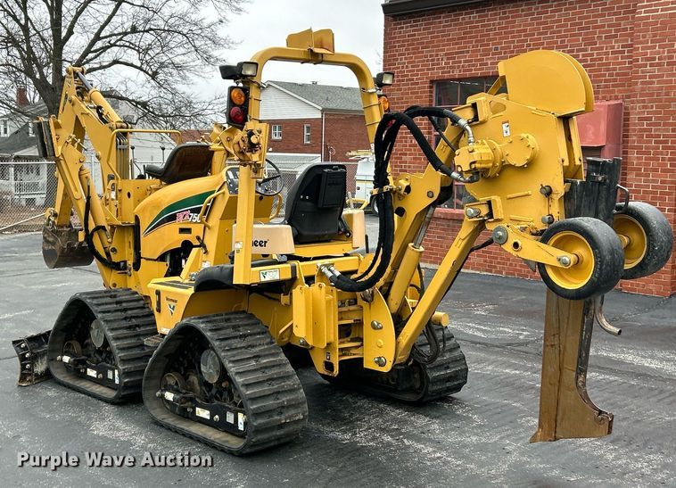 image for item NE9780 2010 Vermeer RTX750 vibratory cable plow