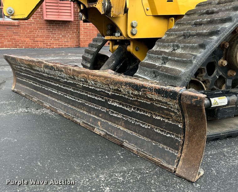 image for item NE9780 2010 Vermeer RTX750 vibratory cable plow