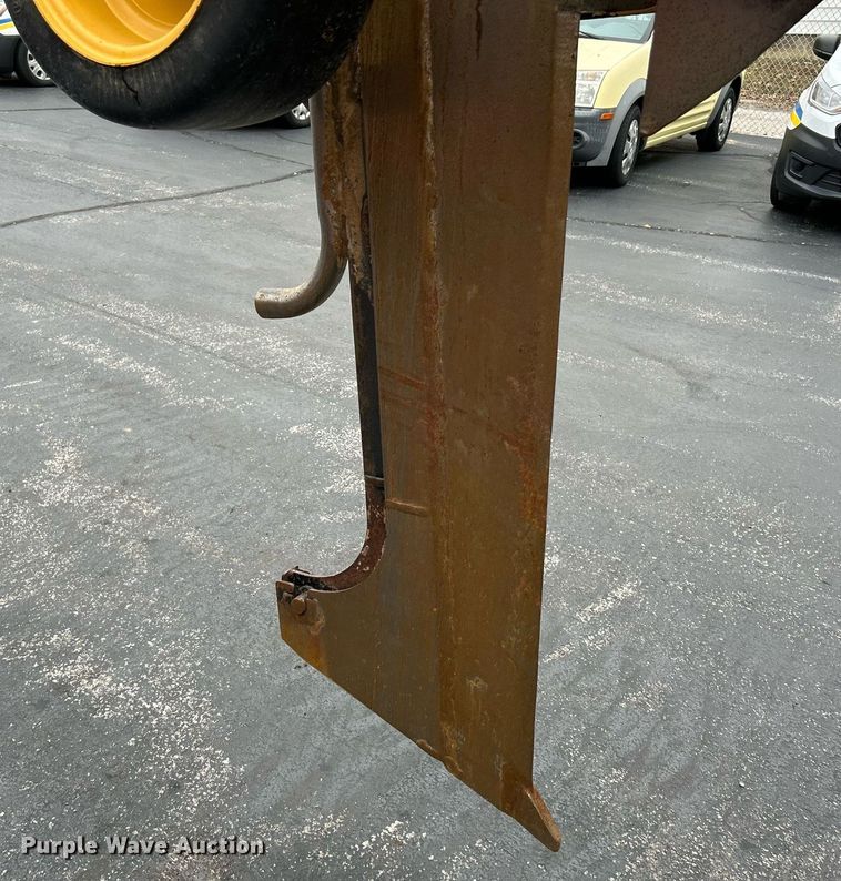 image for item NE9780 2010 Vermeer RTX750 vibratory cable plow