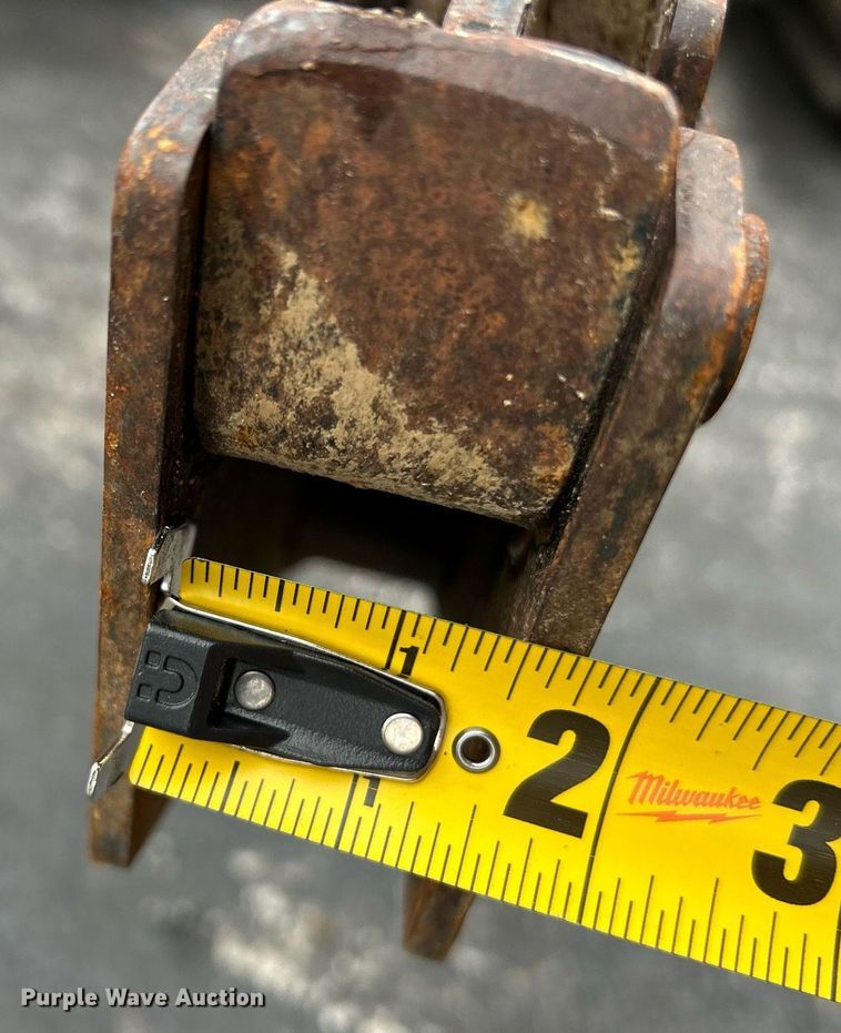 image for item NE9780 2010 Vermeer RTX750 vibratory cable plow