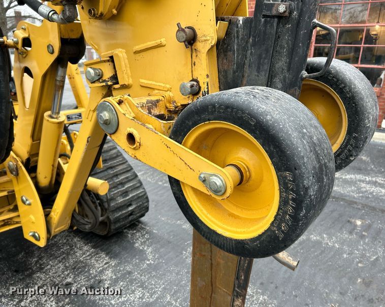 image for item NE9780 2010 Vermeer RTX750 vibratory cable plow