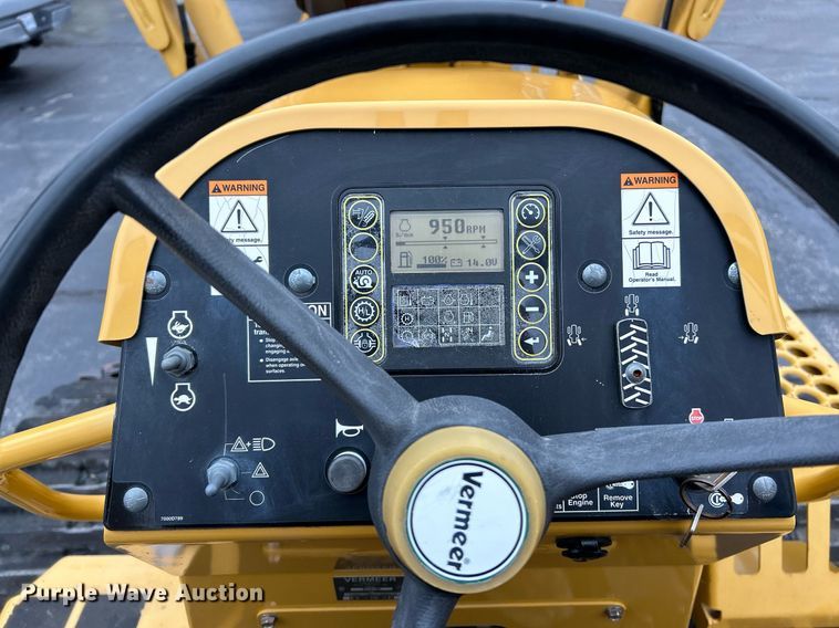 image for item NE9780 2010 Vermeer RTX750 vibratory cable plow