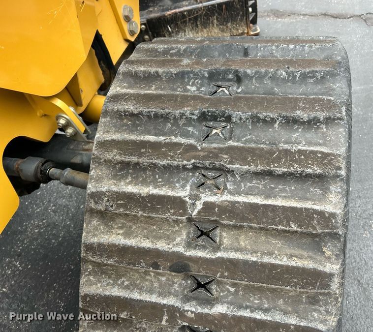 image for item NE9780 2010 Vermeer RTX750 vibratory cable plow