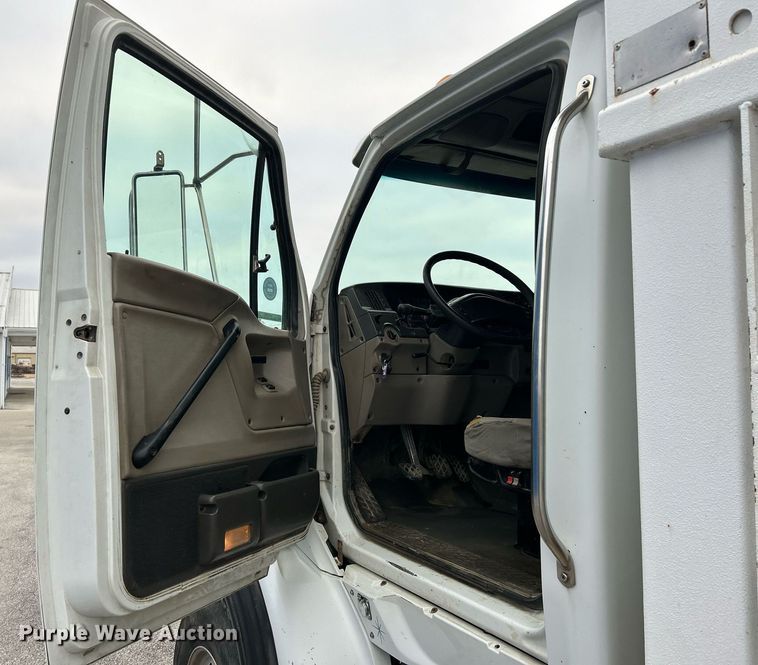 image for item NE9782 2007 Sterling  L8500 dump truck