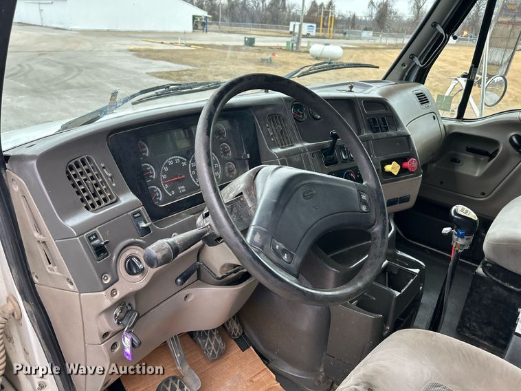 image for item NE9782 2007 Sterling  L8500 dump truck