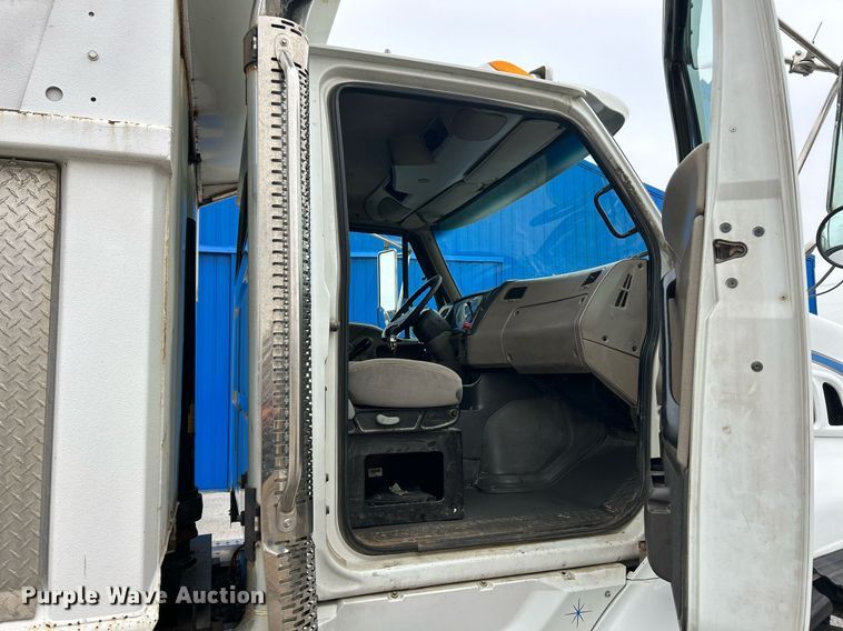 image for item NE9782 2007 Sterling  L8500 dump truck