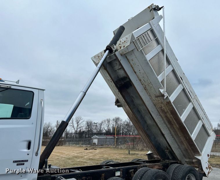 image for item NE9782 2007 Sterling  L8500 dump truck