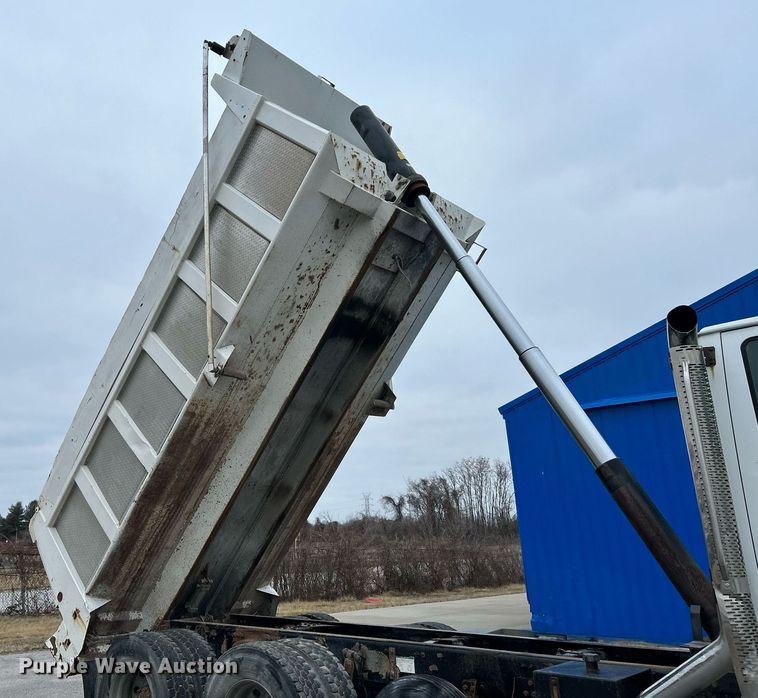 image for item NE9782 2007 Sterling  L8500 dump truck