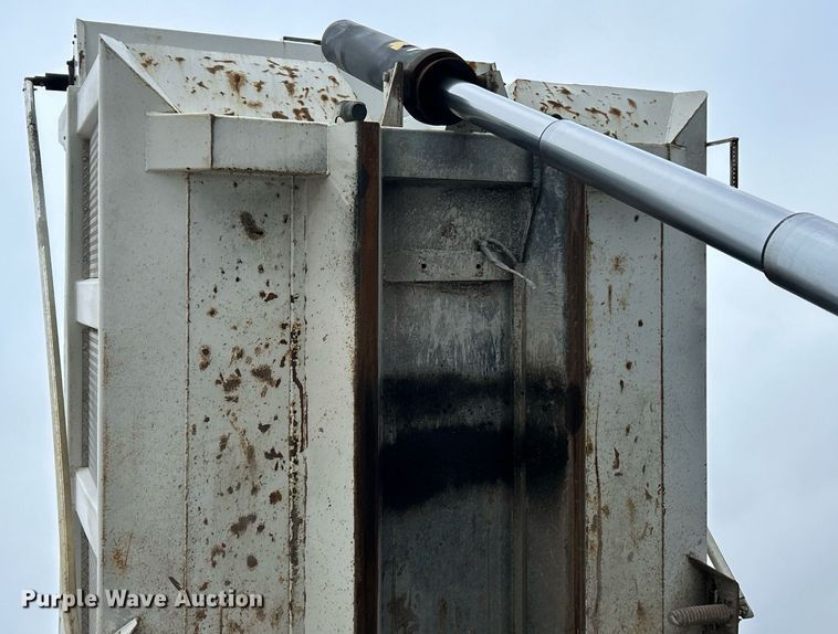 image for item NE9782 2007 Sterling  L8500 dump truck