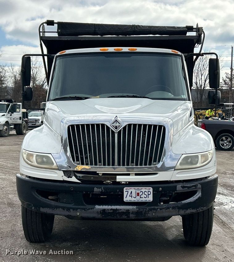 image for item NE9784 2009 International 4400 SBA dump truck