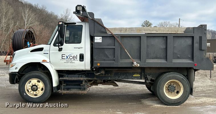 image for item NE9784 2009 International 4400 SBA dump truck