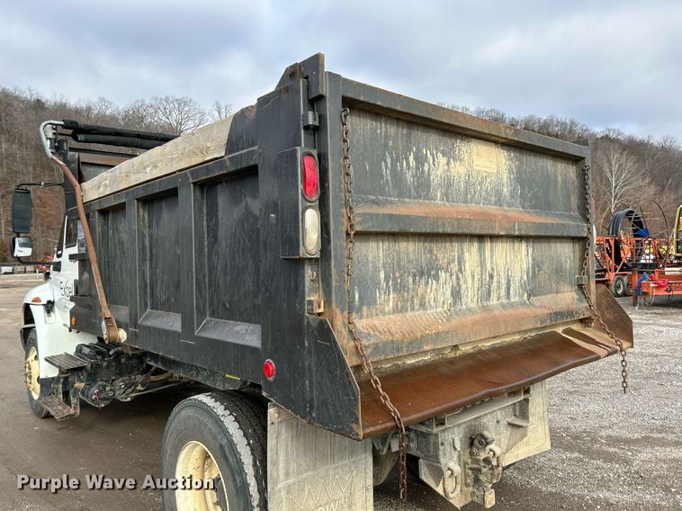 image for item NE9784 2009 International 4400 SBA dump truck