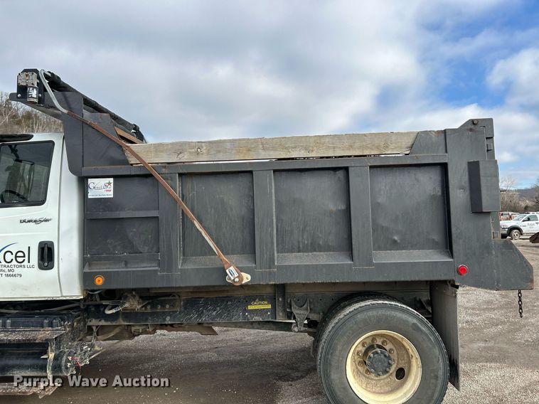 image for item NE9784 2009 International 4400 SBA dump truck