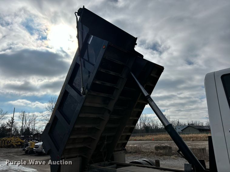 image for item NE9784 2009 International 4400 SBA dump truck