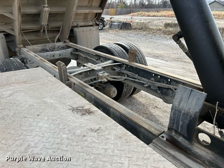 image for item NE9784 2009 International 4400 SBA dump truck