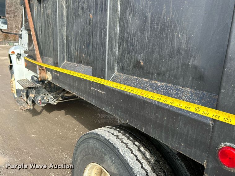 image for item NE9784 2009 International 4400 SBA dump truck