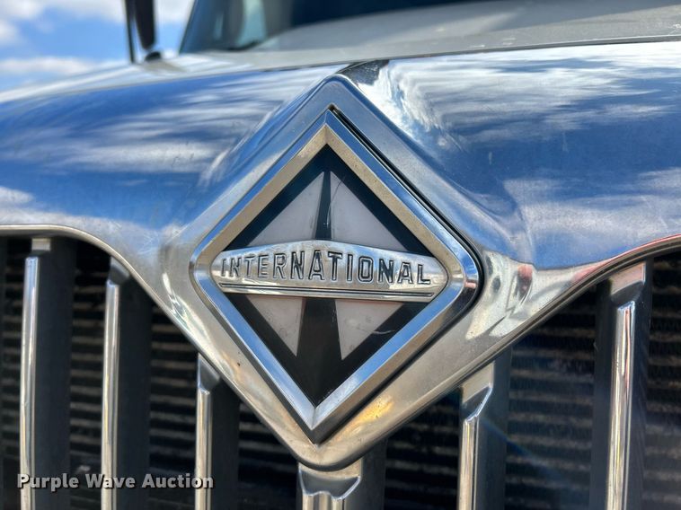 image for item NE9784 2009 International 4400 SBA dump truck