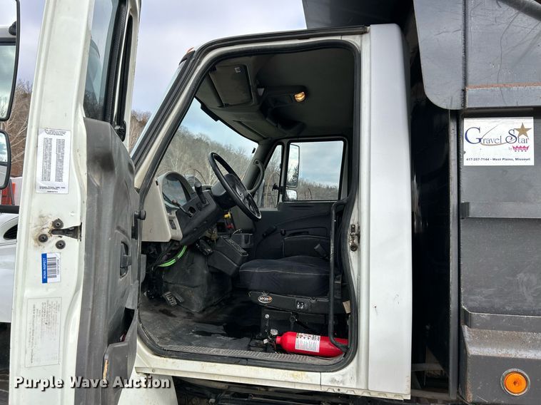 image for item NE9784 2009 International 4400 SBA dump truck