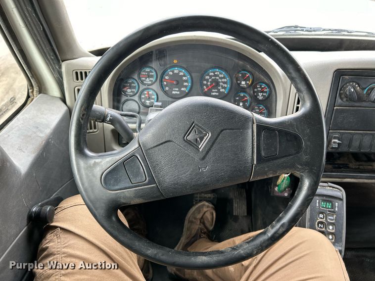 image for item NE9784 2009 International 4400 SBA dump truck