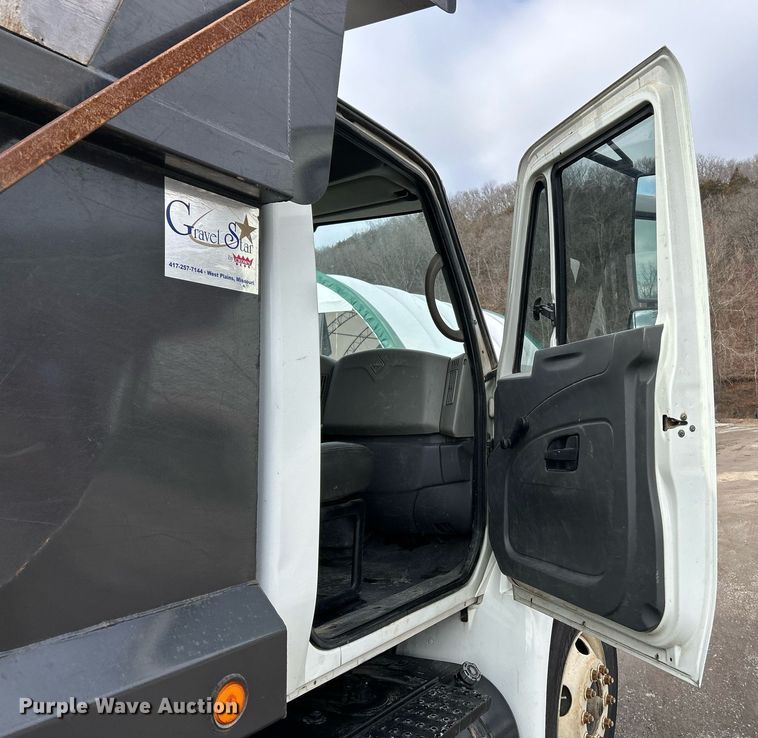 image for item NE9784 2009 International 4400 SBA dump truck