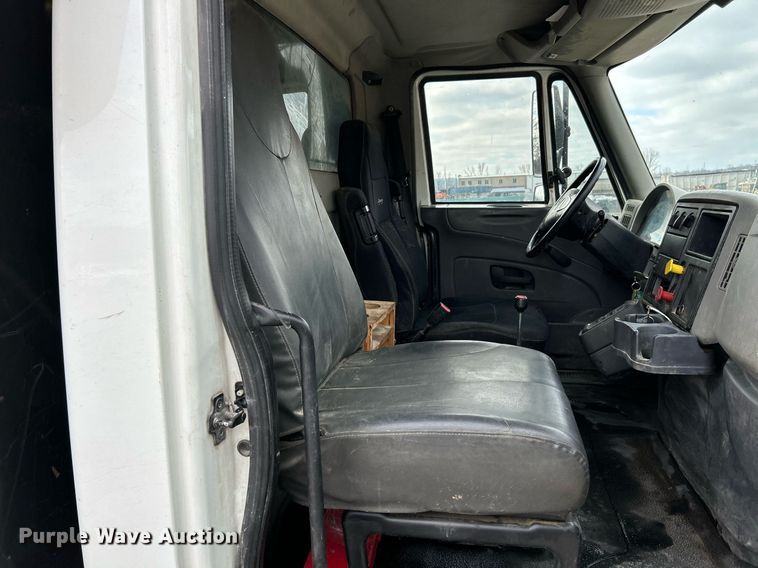 image for item NE9784 2009 International 4400 SBA dump truck