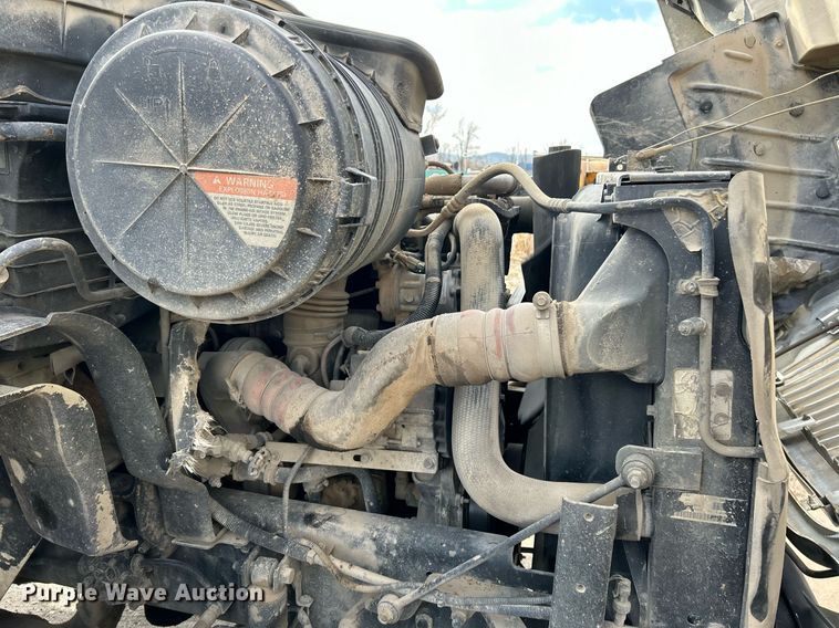 image for item NE9784 2009 International 4400 SBA dump truck