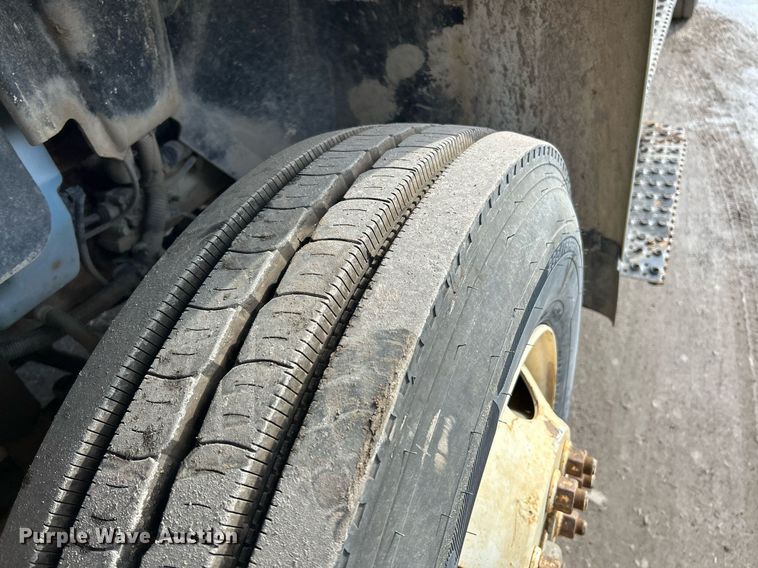 image for item NE9784 2009 International 4400 SBA dump truck