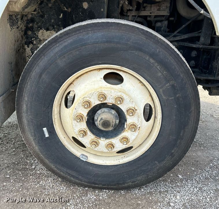 image for item NE9784 2009 International 4400 SBA dump truck