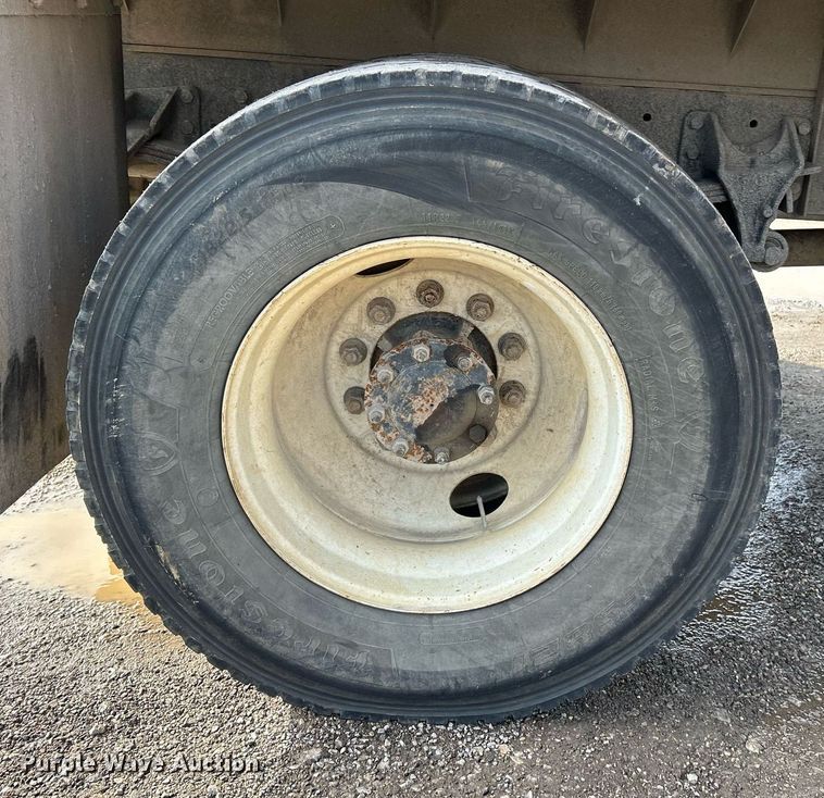 image for item NE9784 2009 International 4400 SBA dump truck