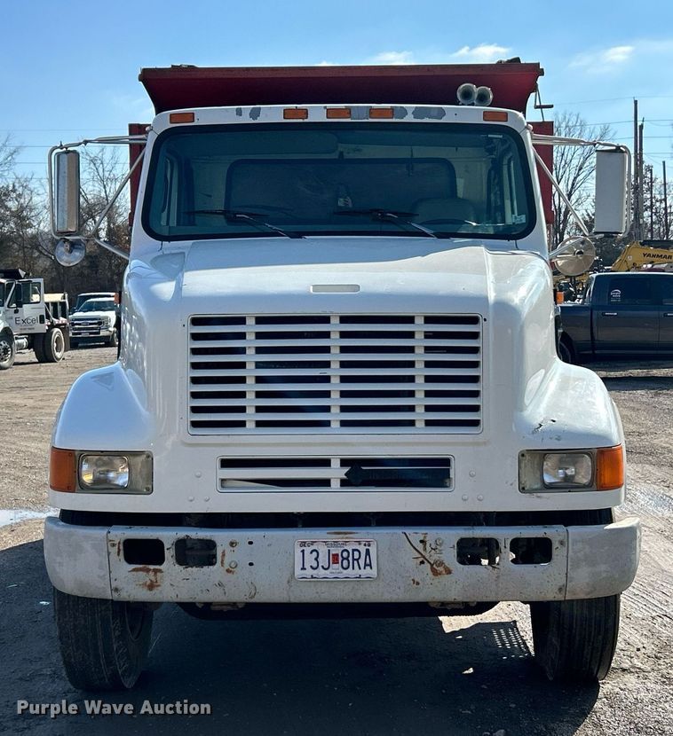 image for item NE9785 1997 International 8100 dump truck