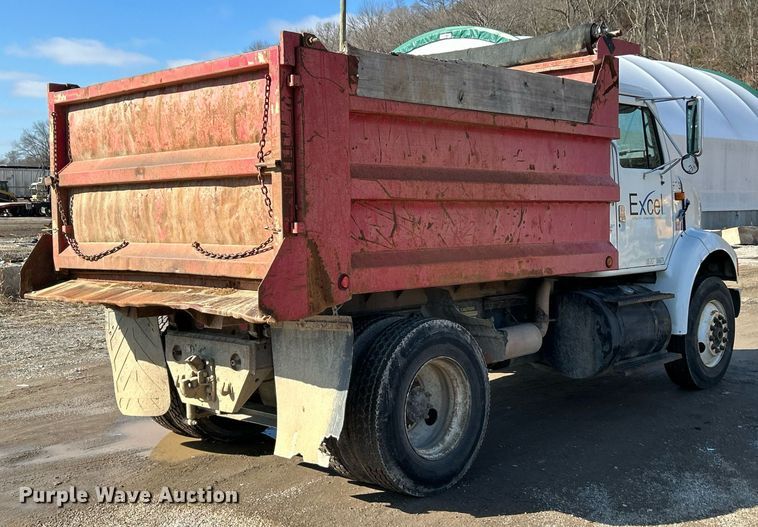 image for item NE9785 1997 International 8100 dump truck