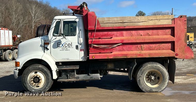 image for item NE9785 1997 International 8100 dump truck