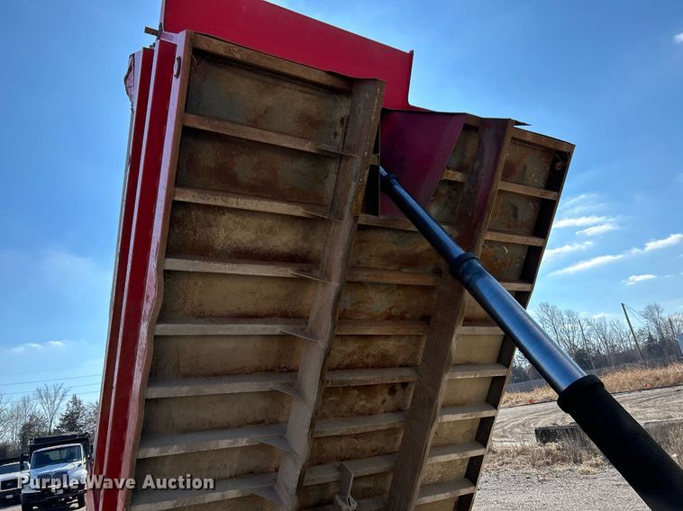 image for item NE9785 1997 International 8100 dump truck