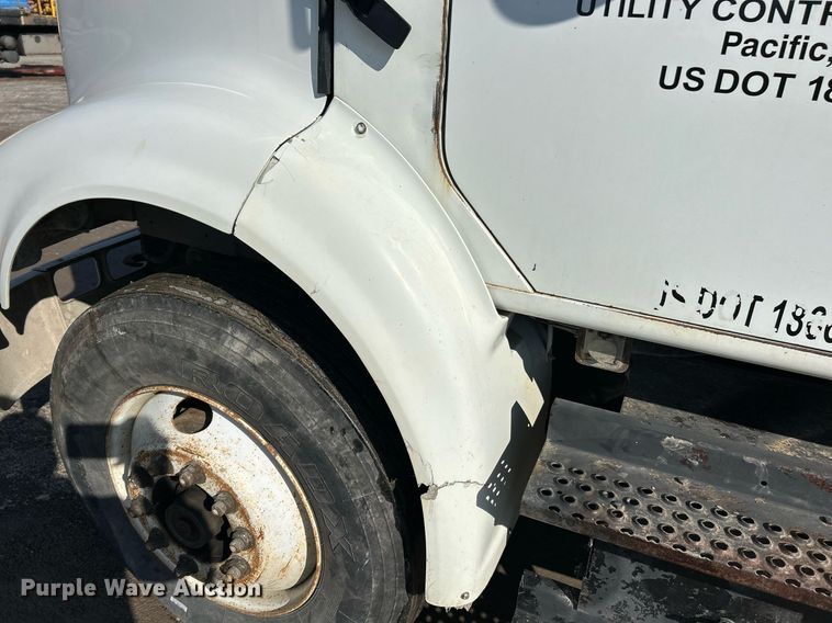 image for item NE9785 1997 International 8100 dump truck