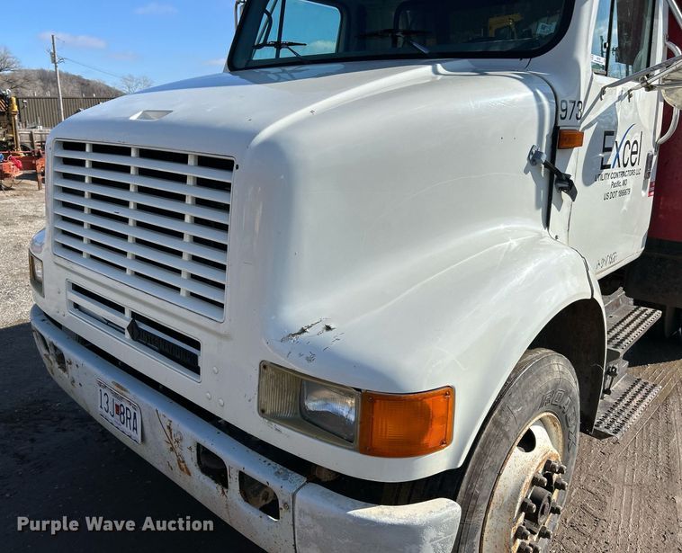 image for item NE9785 1997 International 8100 dump truck