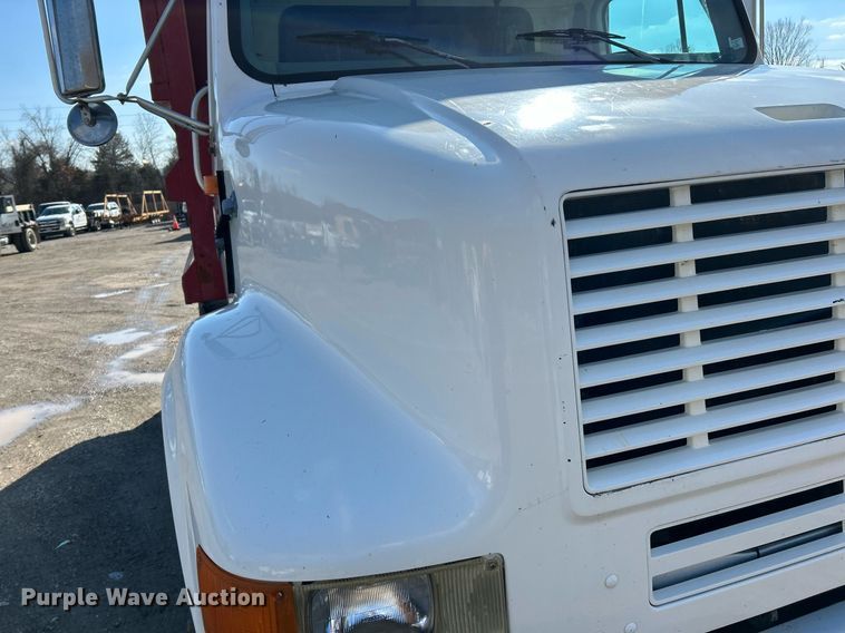image for item NE9785 1997 International 8100 dump truck