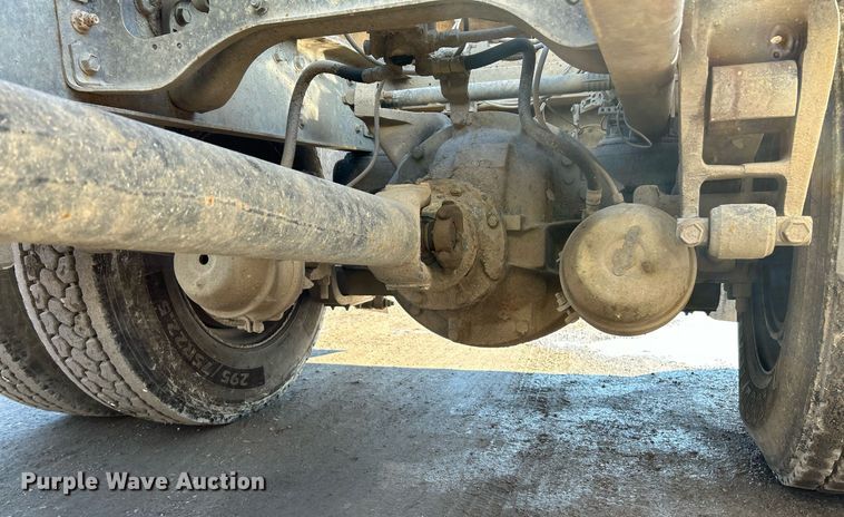 image for item NE9785 1997 International 8100 dump truck