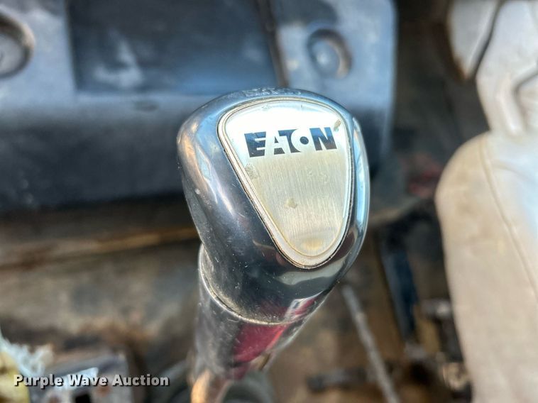 image for item NE9785 1997 International 8100 dump truck