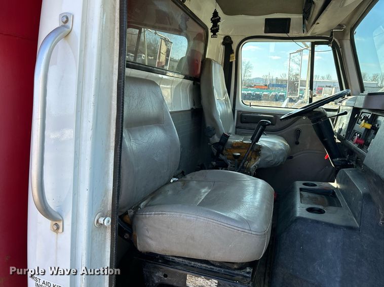 image for item NE9785 1997 International 8100 dump truck