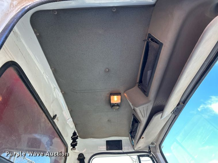 image for item NE9785 1997 International 8100 dump truck